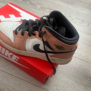 Nike Kids' Black and Tan Sneakers